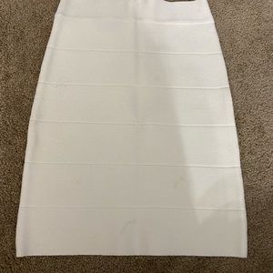 Bebe skirt